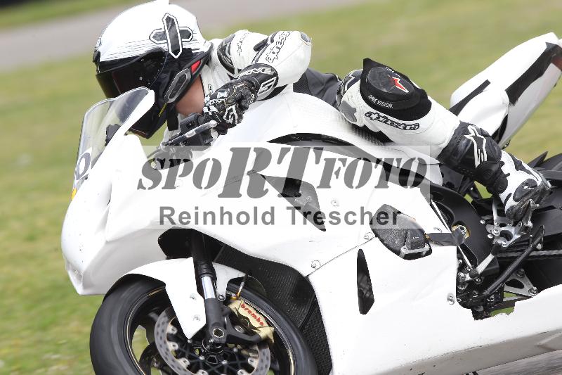 Archiv-2025/10 23.04.2025 Cornu Master School ADR/rot-rouge/10